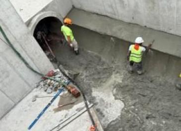 Bench for chamber being constructed