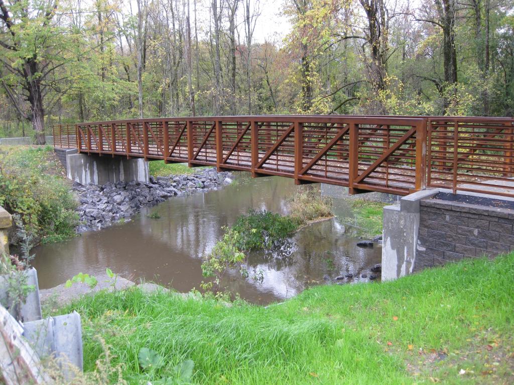 EvansShorelineTrailPhase1Bridge