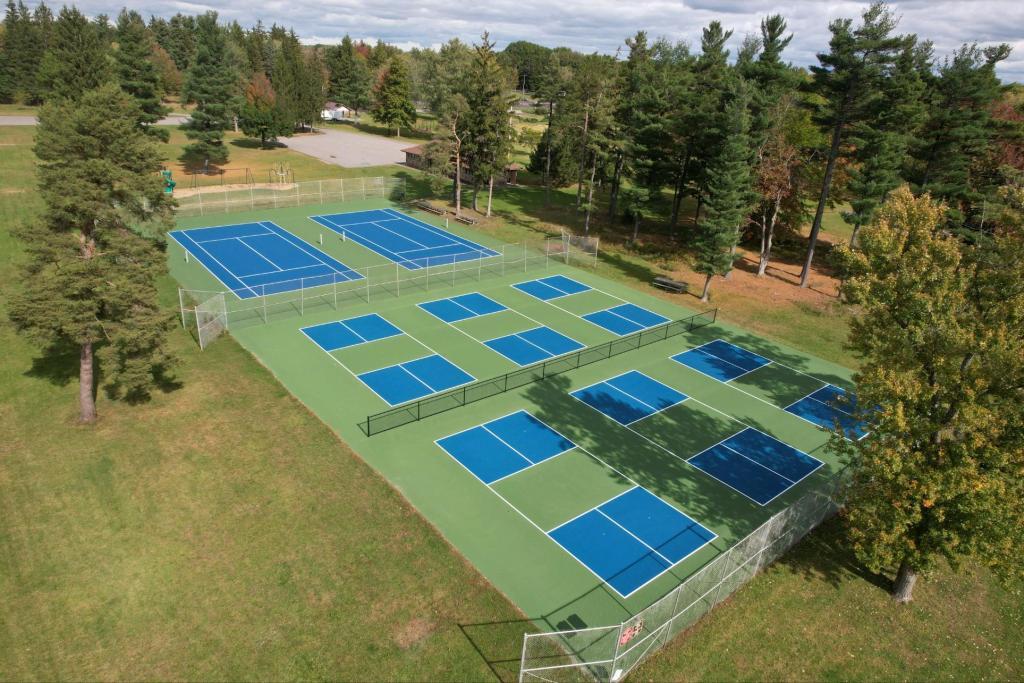 Como Lake Park Tennis and Pickleball Courts 