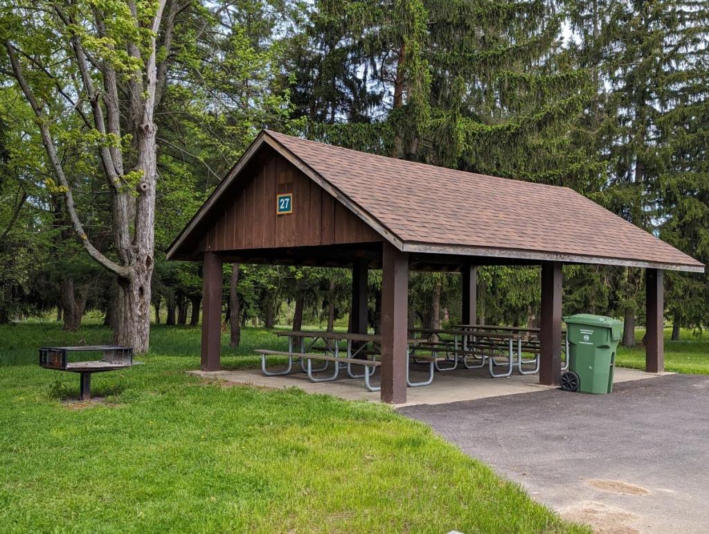 Como Lake Park Shelter 27